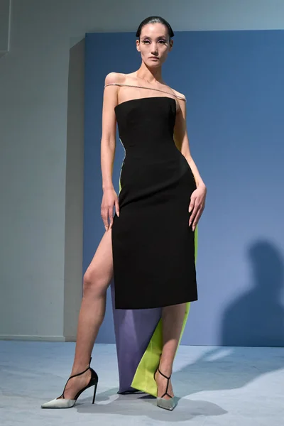 Look 11